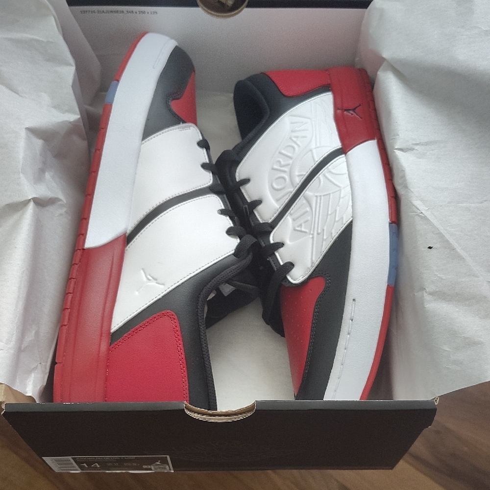 Jordan Nu Retro 1 Low in Red and Black